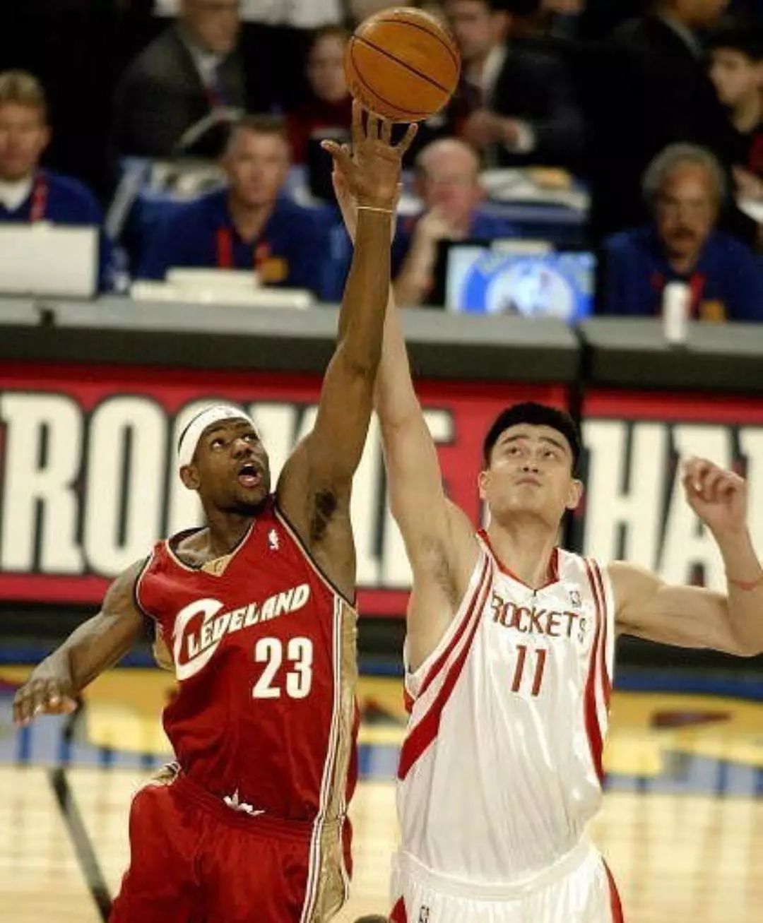 展方向正越 展方向正越