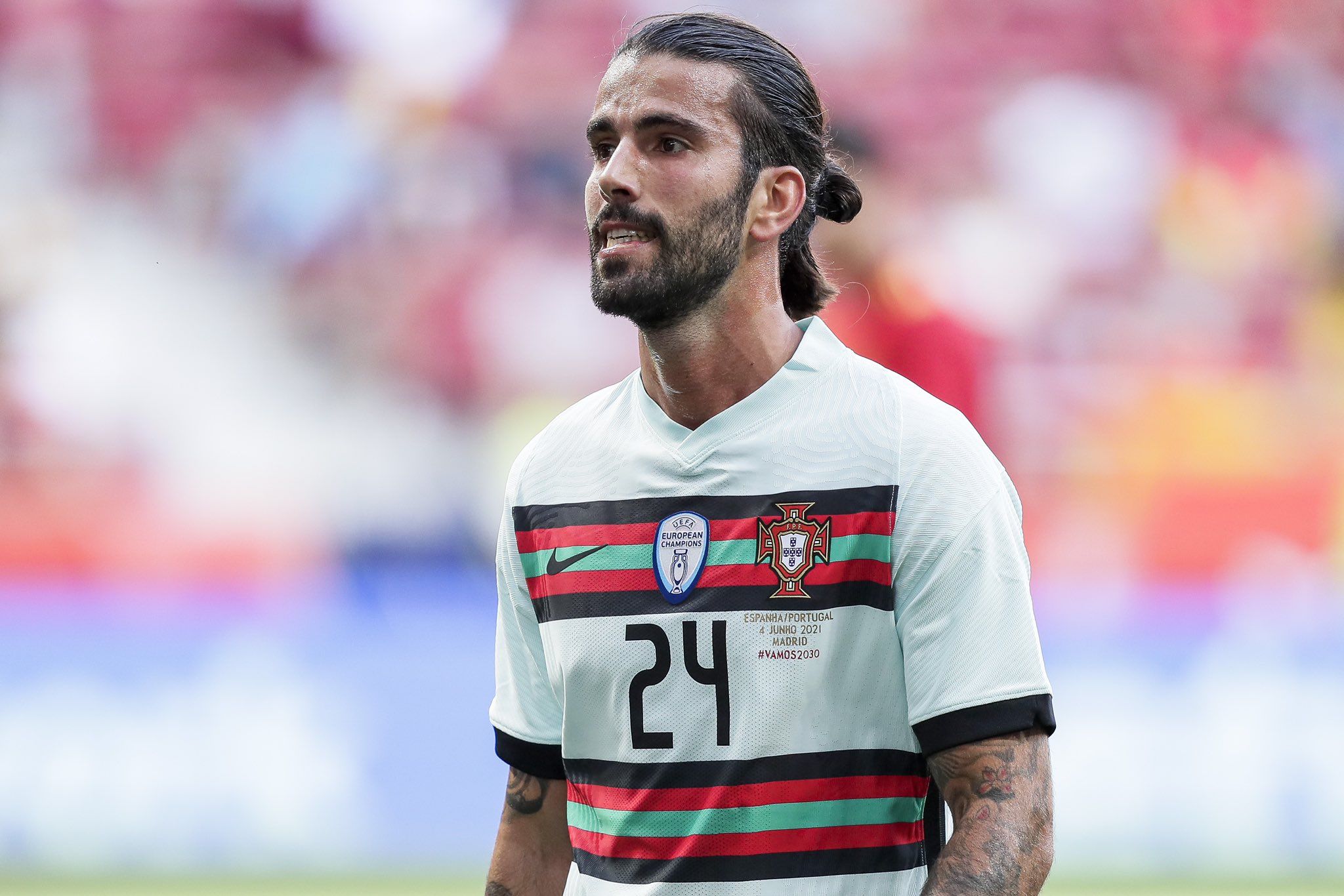 更体现了他 更体现了他