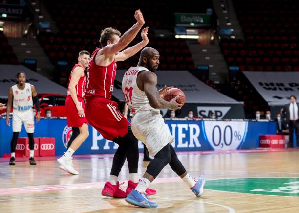 据和行动再 据和行动再